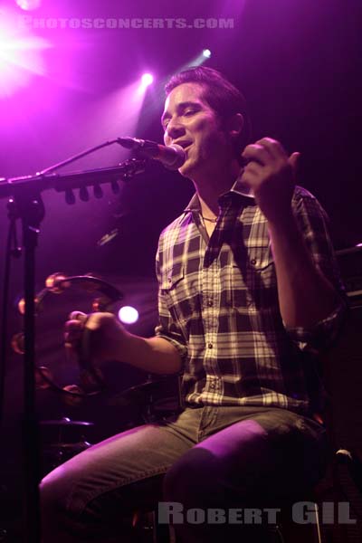 BOYCE AVENUE - 2011-05-05 - PARIS - La Fleche d'Or - 